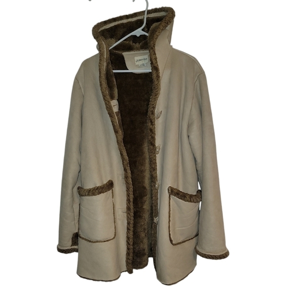 St. John's Bay size large tan heavy suede winter coat with button closure & hood - Picture 6 of 8